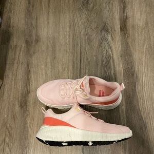 Avia 8.5 pink memory foam tennis shoes